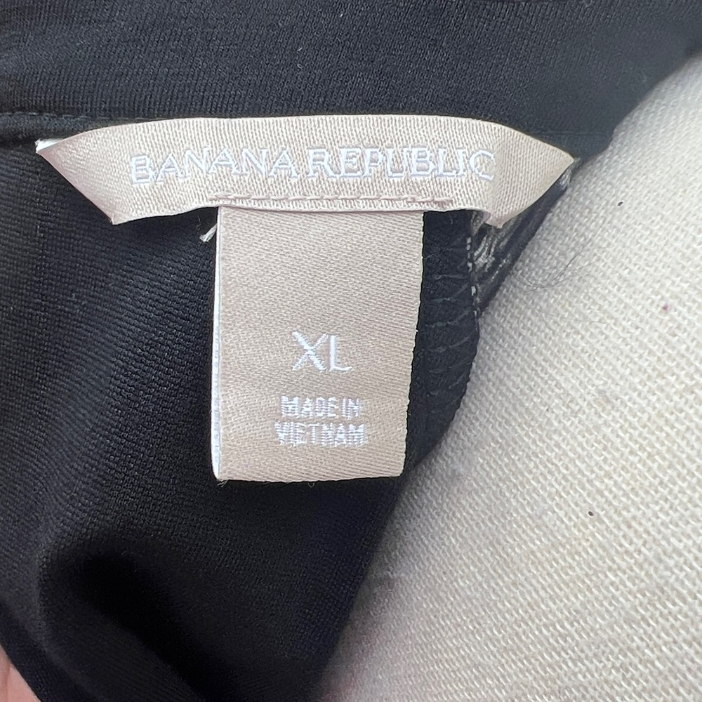 Banana Republic Pattern Top - Picture 6 of 9